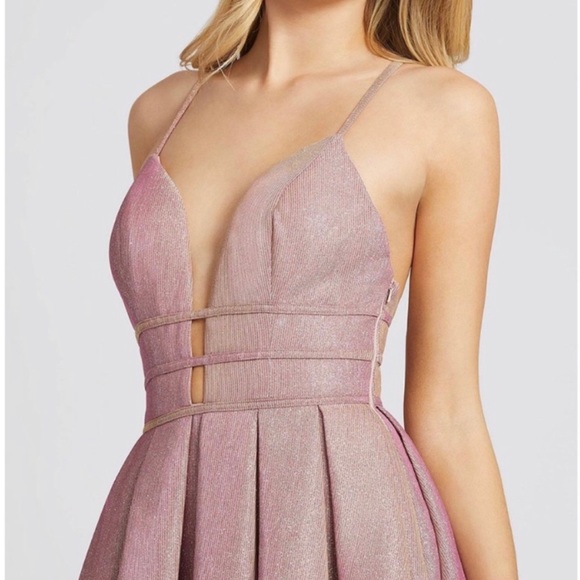 Mac Duggal pleated pink metallic shimmery evening gown - Picture 4 of 9